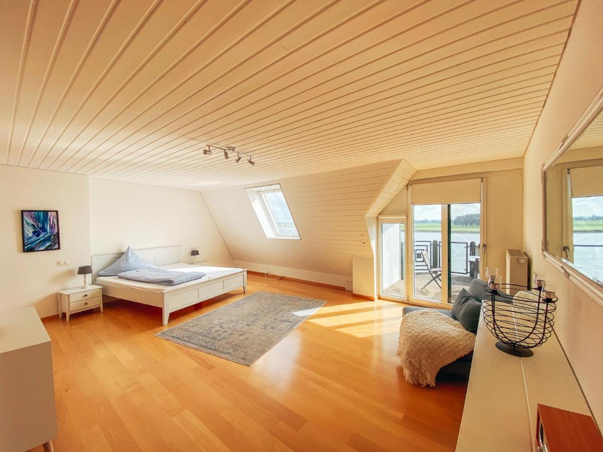 Rheinloft 3 - Grosse Giebelwohnung Mit Dachterrassen An Der Rheinpromenade Emmerich Kültér fotó